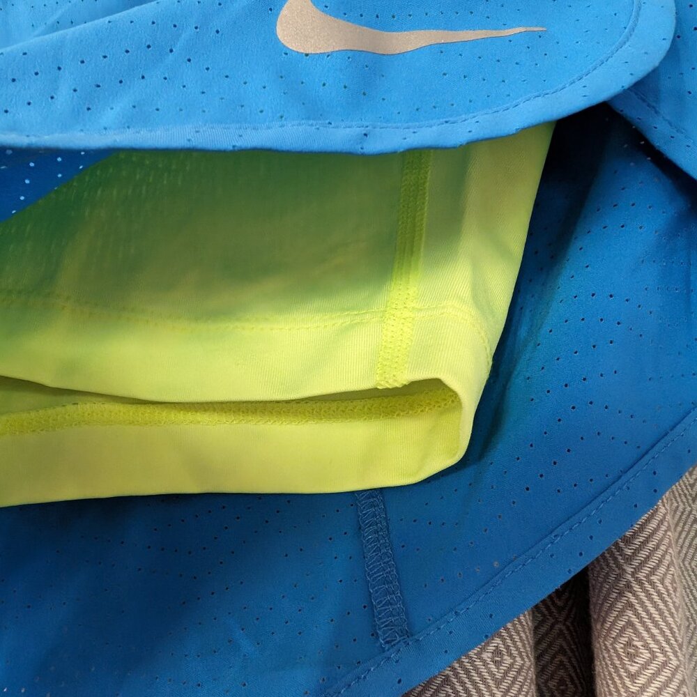 🏃‍♀️ Nike Dri-FIT 2-in-1 Flex Running Shorts – Women’s Performance Shorts 👟 - Picture 4 of 8